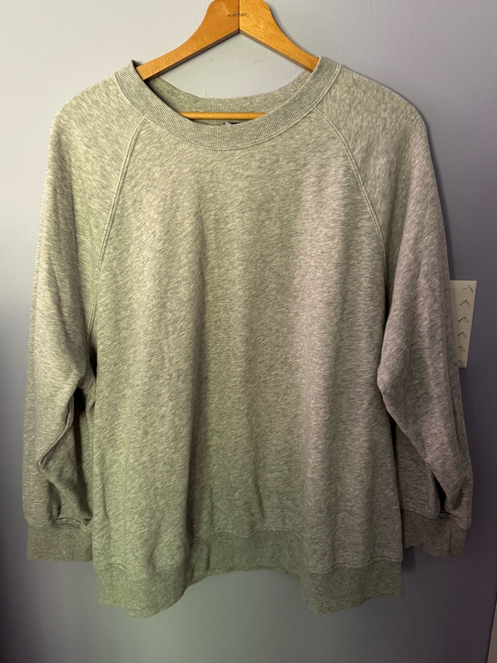 🦋Old Navy crewneck🦋